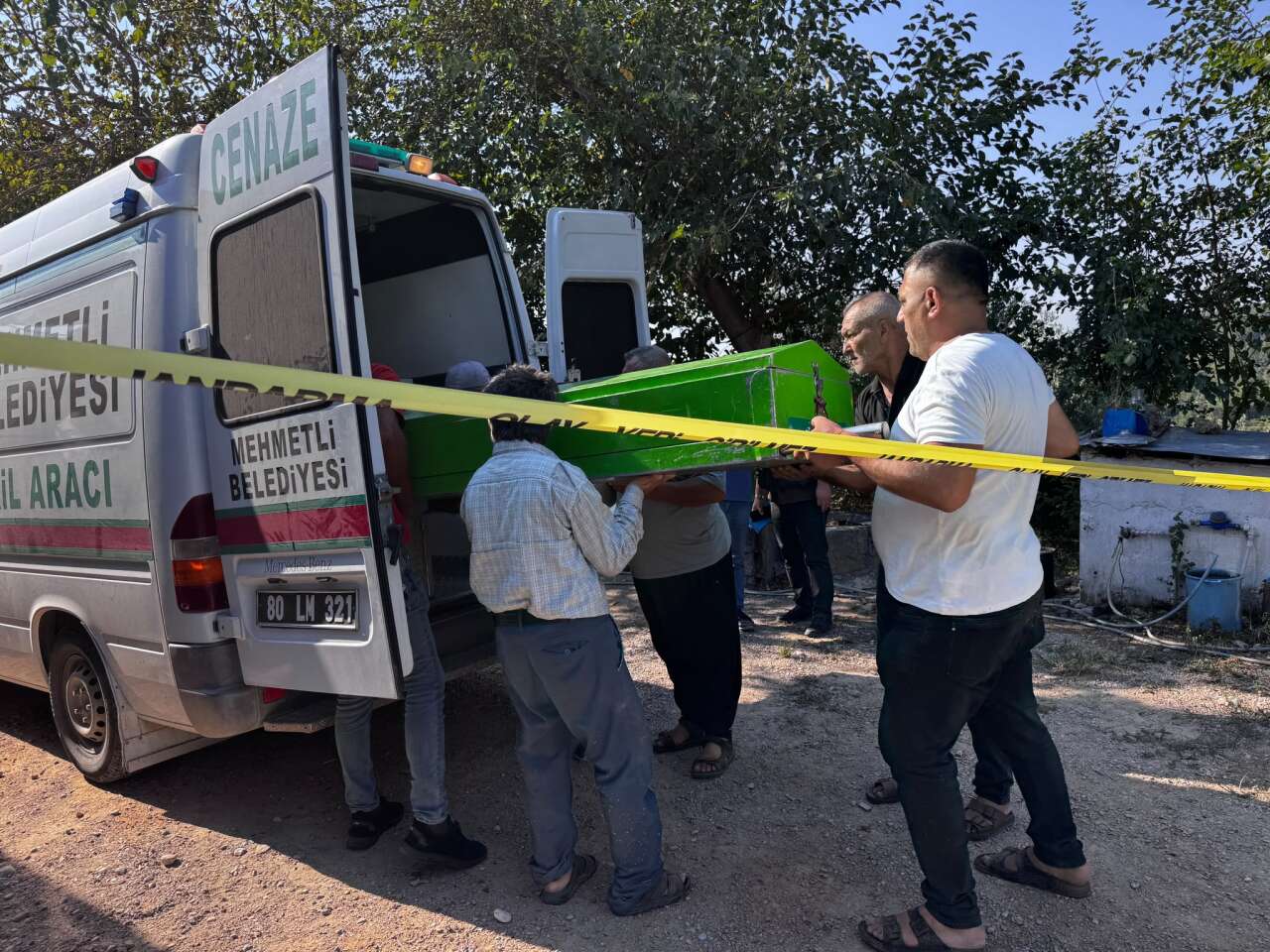 Aile kavgası facia ile bitti! Oğlunu tahrayla öldürdü, gelini ve torununu yaraladı 2